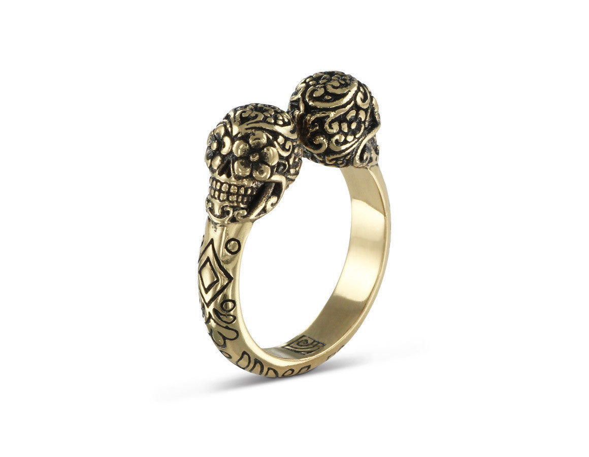 Day of the dead wedding rings | Beachweddingtips.com